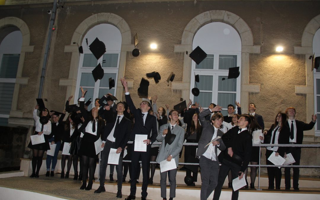 Cérémonie de remise des diplômes de CAMBRIDGE  … SO BRITISH !